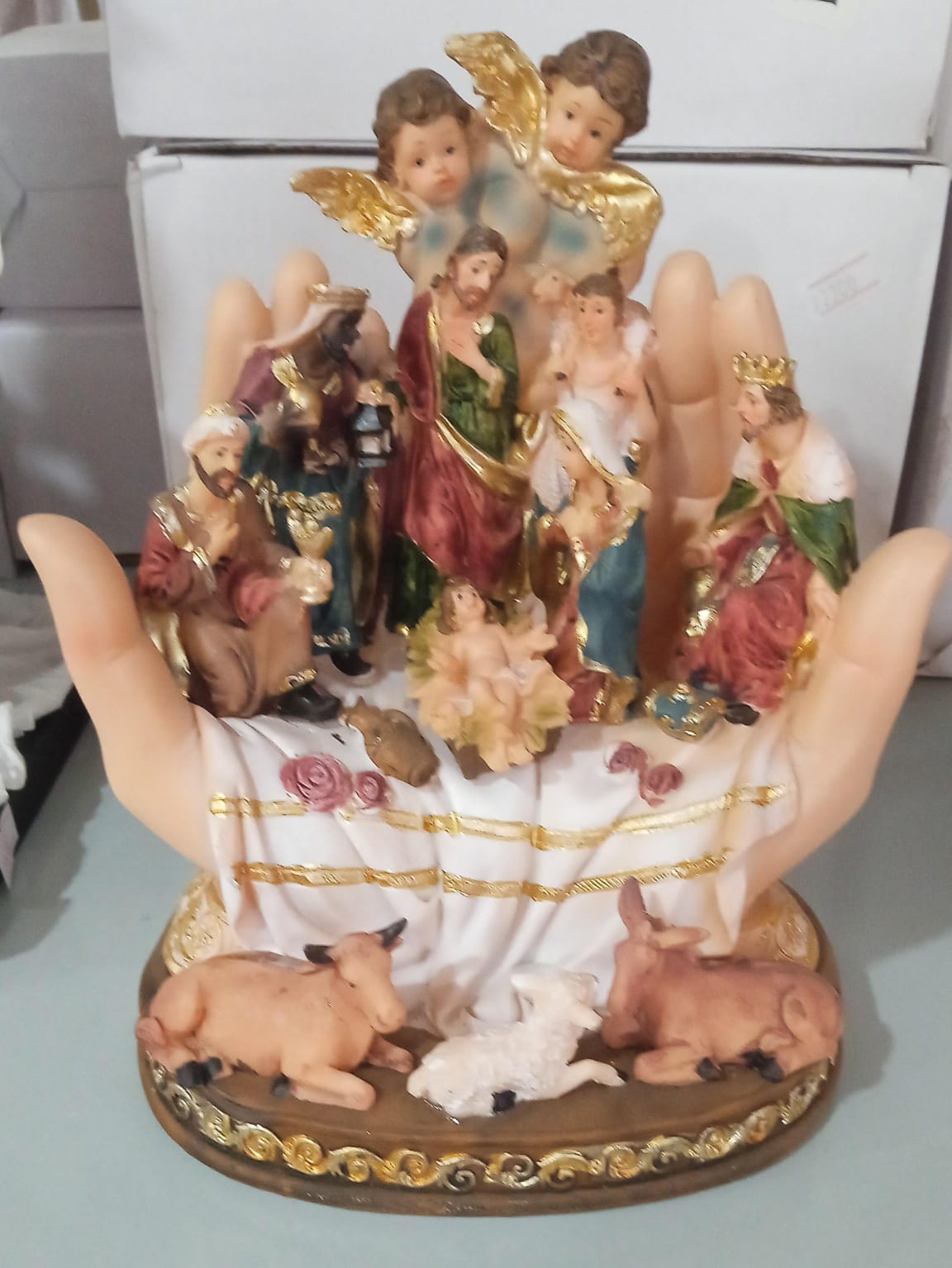 Crib Set
Height : 7.5 Inch