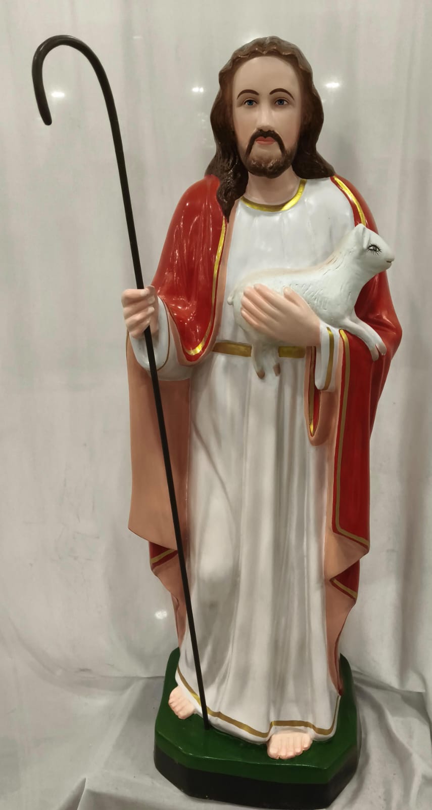 Good shepherd
Height : 4 feet
