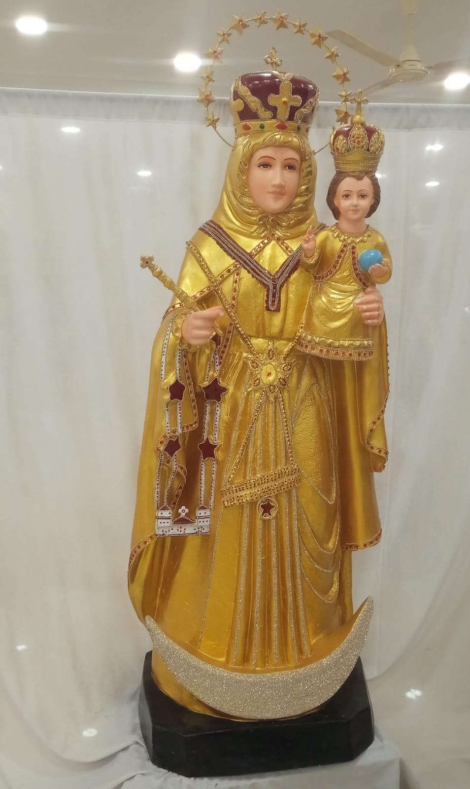 Velankanni Matha
Height : 5 feet