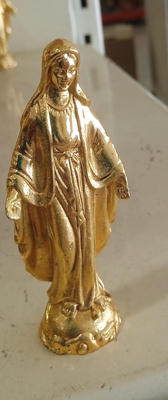 Our lady of Grace made in Metal and Gold plating