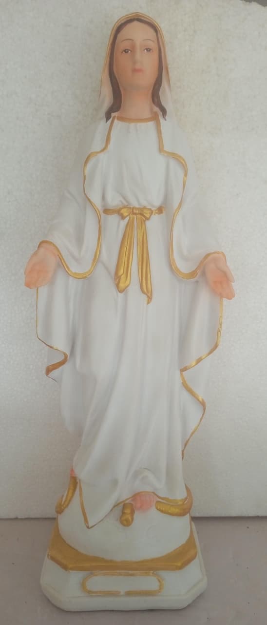 Immaculate statue 18 Inch Model 4030 /2