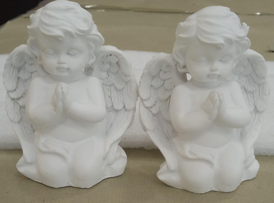 White Angel

HEIGHT;- 4 Inch